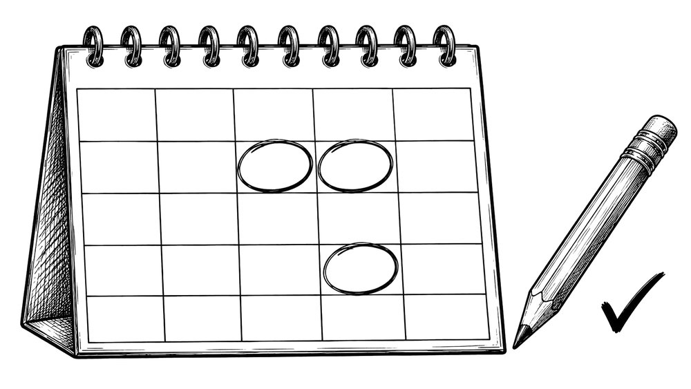 Schizzo di un calendario da tavolo con tre giorni cerchiati, una matita e una spunta